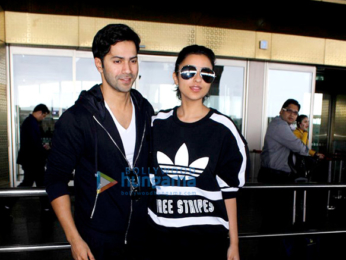 Varun Dhawan & Parineeti Chopra snapped at the airport