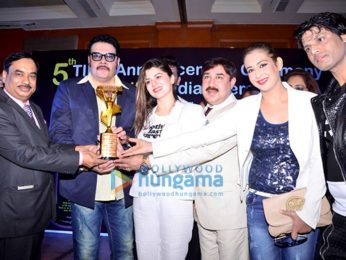 Jackie, Kainaat & Preeti TIIFA awards-1