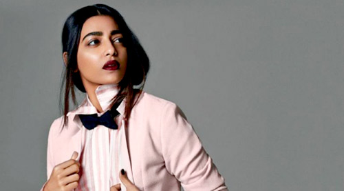 Radhika Apte to pay her tribute to legendary singer Asha Bhosle Radhika Apte to pay her tribute to legendary singer Asha Bhosle