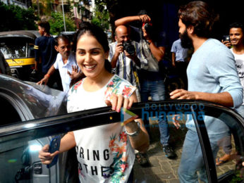 Riteish Deshmukh & Genelia Dsouza snapped post lunch at Pali Village Cafe
