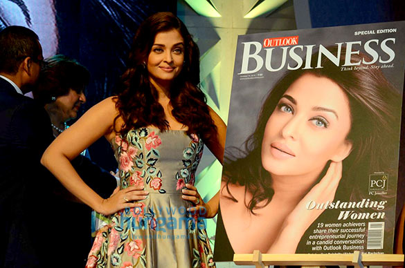Aishwarya Rai Bachchan recieves ‘Outlook Business Outstanding Woman Award’ Aishwarya Rai Bachchan recieves ‘Outlook Business Outstanding Woman Award’
