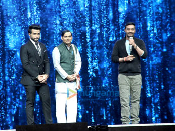 Ajay Devgn promotes 'Shivaay' on Super Dancer