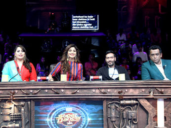 Ajay Devgn promotes 'Shivaay' on Super Dancer