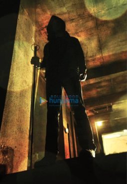 Movie still from the film Kaabil