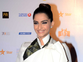 Sanjay Dutt, Sonam Kapoor & Rajkumar Hirani grace the MAMI 18th Mumbai Film Festival 2016 closing night