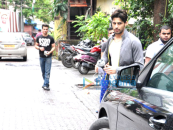 Sidharth Malhotra snapped post gym session