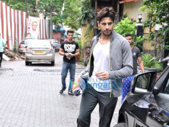 Sidharth Malhotra snapped post gym session
