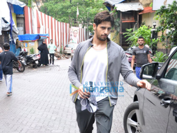 Sidharth Malhotra snapped post gym session