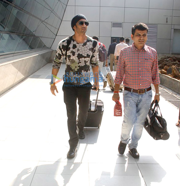 Sushant Singh Rajput & Sunny Deol snapped at the airport