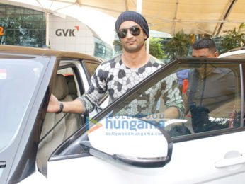 Sushant Singh Rajput & Sunny Deol snapped at the airport