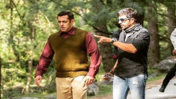 Check out: Kabir Khan directing Salman Khan on Tubelight set