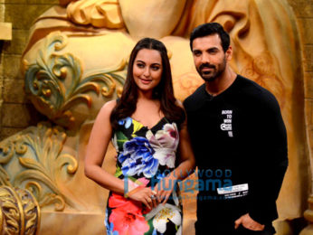 John Abraham & Sonakshi Sinha grace the show 'Comedy Night Bachao'