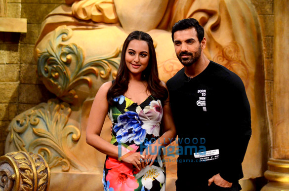 John Abraham & Sonakshi Sinha grace the show ‘Comedy Night Bachao’ John Abraham & Sonakshi Sinha grace the show ‘Comedy Night Bachao’