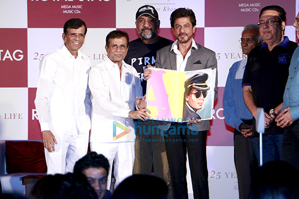 Shah Rukh Khan graces the launch of Samar Khan’s book titled SRK 25 Years of a Life Shah Rukh Khan graces the launch of Samar Khan’s book titled SRK 25 Years of a Life
