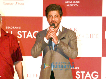 Shah Rukh Khan graces the launch of Samar Khan's book titled SRK 25 Years of a Life