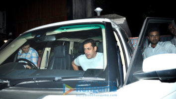 Salman Khan, Sangeeta Bijlani and others snapped in Bandra