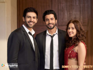 Wallpapers Of The Movie Sonu Ke Titu Ki Sweety