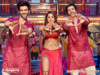Wallpapers Of The Movie Sonu Ke Titu Ki Sweety