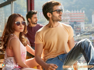 Wallpapers Of The Movie Sonu Ke Titu Ki Sweety