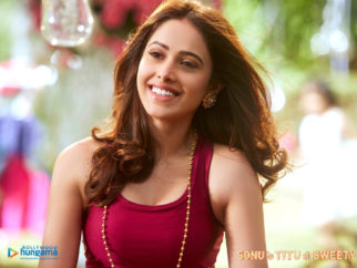 Wallpapers Of The Movie Sonu Ke Titu Ki Sweety