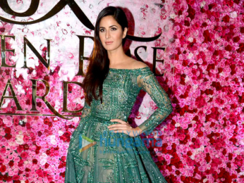 Deepika Padukone, Katrina Kaif, Kareena Kapoor Khan & other celebrities grace 'Lux Golden Rose Awards 2016' in Mumbai