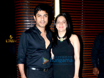 Celebs grace the launch of the Estellla lounge in Juhu
