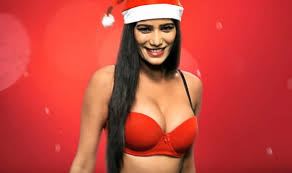 SCORCHING WATCH! Poonam Pandey’s SUPER HOT Jingle Boobs