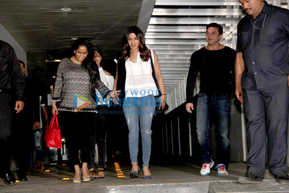 Priyanka Chopra, Arpita Khan and Sohail Khan snapped post dinner at Hakkasan Priyanka Chopra, Arpita Khan and Sohail Khan snapped post dinner at Hakkasan