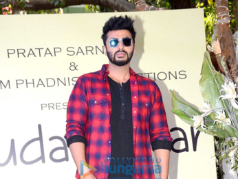 Shah Rukh Khan gives mahurat clap for Vikram Phadnis's Marathi movie 'Hrudayantar'