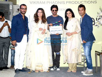 Shah Rukh Khan gives mahurat clap for Vikram Phadnis's Marathi movie 'Hrudayantar'