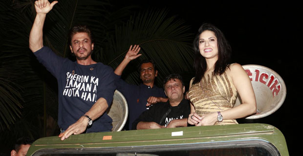 Shah Rukh Khan’s STYLISH Entry At Raees Success Party
