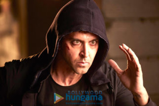 Movie still from the Movie Kaabil