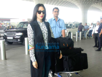 Preity Zinta, Karisma Kapoor, Sophie Choudry snapped at the airport