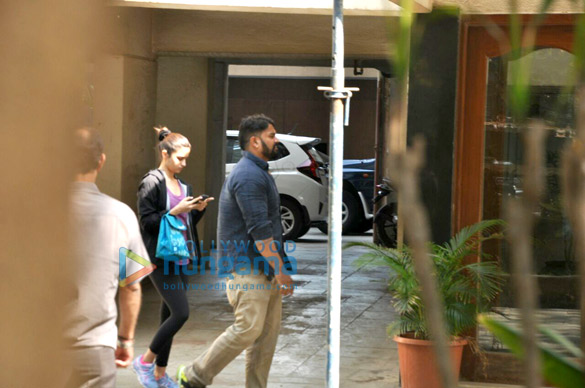 Alia Bhatt snapped arriving at Sidharth Malhotra’s house Alia Bhatt snapped arriving at Sidharth Malhotra’s house