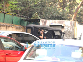 Bipasha Basu snapped at her gym in Bandra