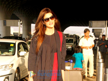 Kriti Sanon, Arbaaz khan & Adnan Sami snapped at the airport