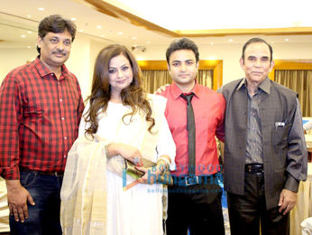Talat Aziz, Alka Yagnik and others grace the success party of 'Majaz - Ae Gham-E-Dil Kya Karun'