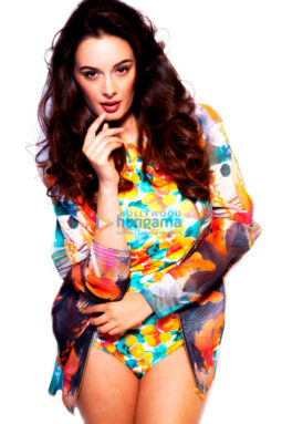 Celebrity Photos of Evelyn Sharma