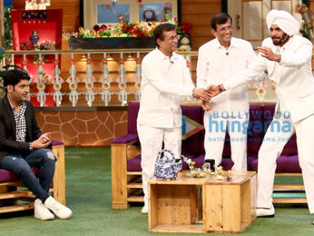 Film maker Abbas Burmawalla, Mustan Burmawalla and the cast of his film 'Machine' at 'The Kapil Sharma Show'