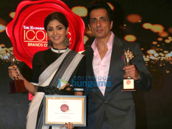 Shilpa Shetty and Sonu sood at Best Iconic Brands Summit