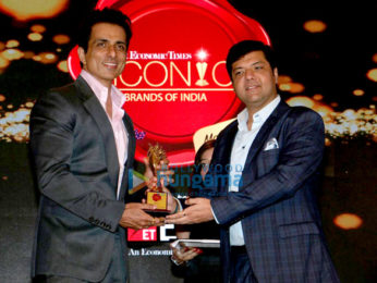 Shilpa Shetty and Sonu sood at Best Iconic Brands Summit