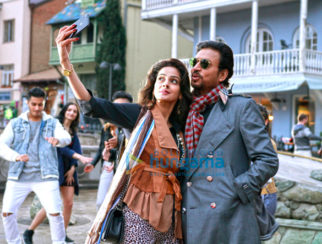 Movie still from the Movie Hindi Medium