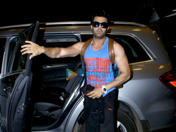 Salman Khan, Daisy Shah, Elli Avram, Bipasha Basu and others snapped at the airport