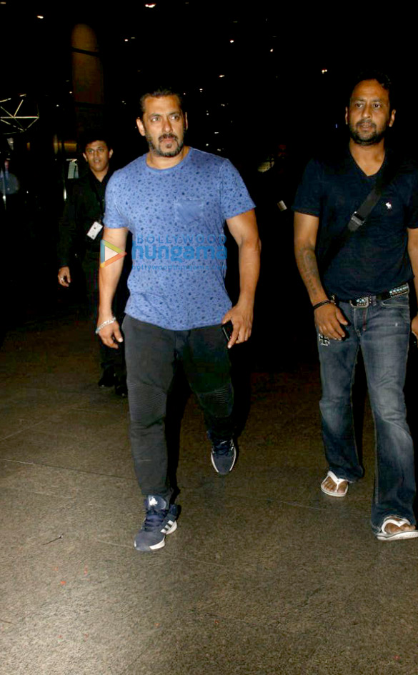 Salman Khan and family arrives back from Maldives post celebrating Ahil’s first birthday Salman Khan and family arrives back from Maldives post celebrating Ahil’s first birthday