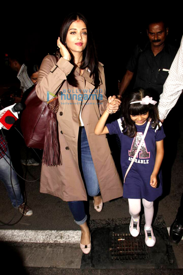 Aishwarya Rai Bachchan and his daughter Aaradhya Bachchan depart for ‘Cannes 2017’ Aishwarya Rai Bachchan and his daughter Aaradhya Bachchan depart for ‘Cannes 2017’