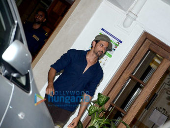 Hrithik Roshan, Sussanne Roshan, Twinkle Khanna and Gayatri Joshi snapped post dinner at a friend's house in Bandra