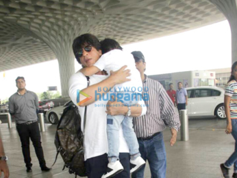 Shah Rukh Khan, AbRam Khan and Aryan Khan snapped with friends at the airport