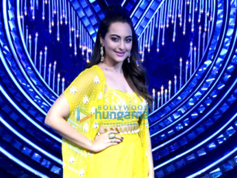 Sonakshi Sinha and Baba Ramdev on the sets of Nach Baliye 8