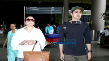 Sushant Singh Rajput, Kriti Sanon, Diana Penty and Farhan Akhtar snapped at the airport