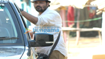 On The Sets Of The Movie Duniya Khatam Ho Rahi Hai